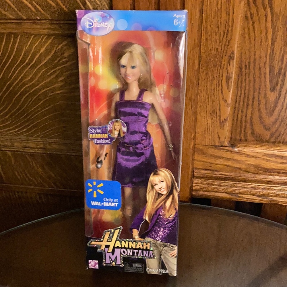 Mint in box Disney Hanna Montana Stylin Hannah Fashion doll & accessories! 2008